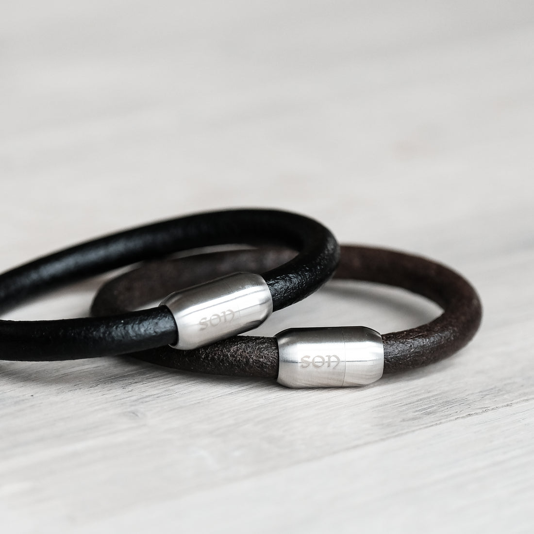 SON armband / svart leður