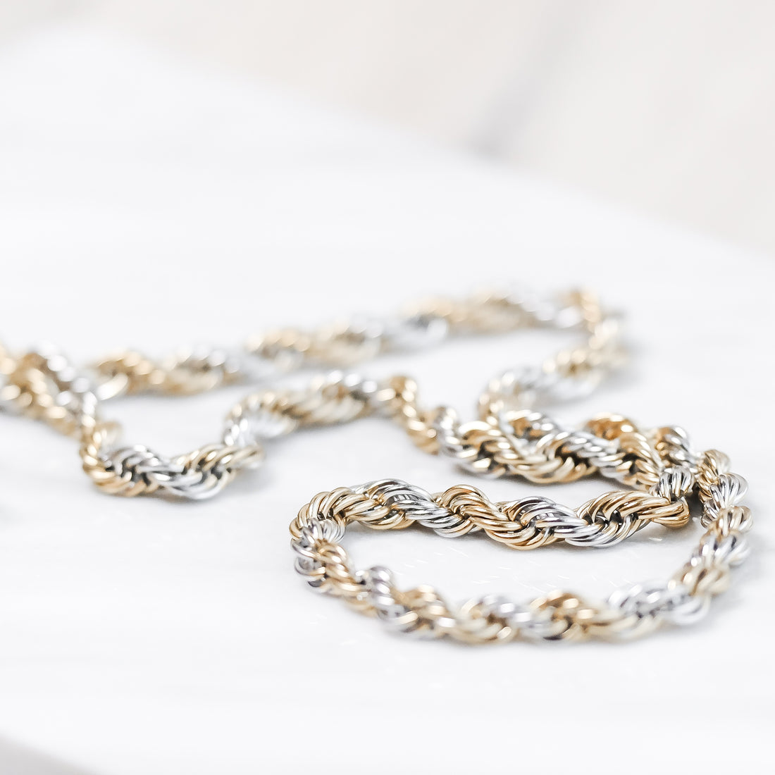 Twirl gróf - hálsmen